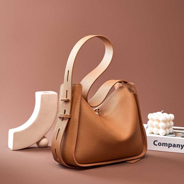 

designer tote small and luxurious women's bags high-end feel tote bags small and design bags large capacity bags for women underarm bag