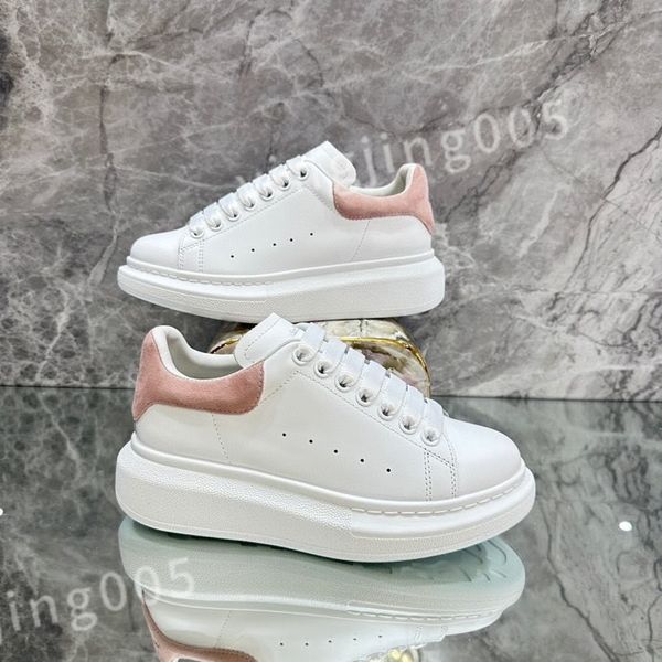 

2023 new luxury designer woman shoe leather lace up men fashion platform oversized sneakers white black mens womens alexanders xsd221101