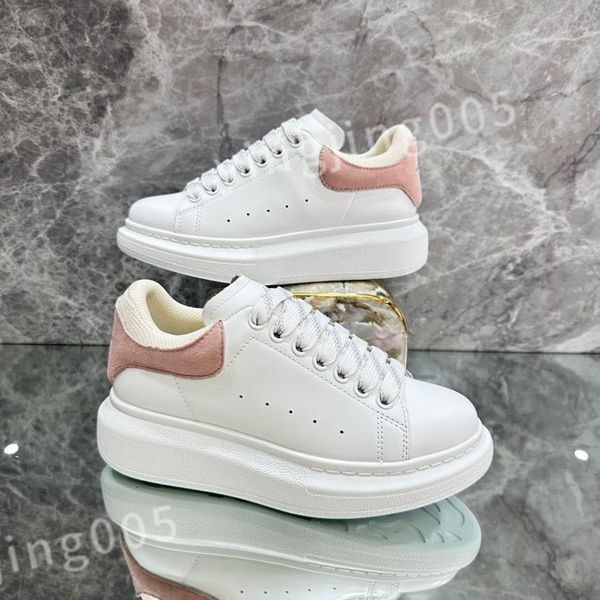 

luxurys designer woman shoes leather lace up men fashion platform oversized sneakers white black mens womens alexanders xsd221101