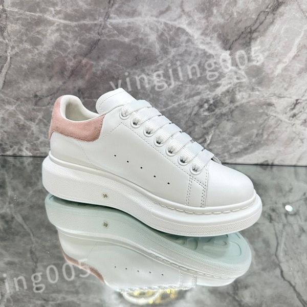 

2023 new luxury designer woman shoe leather lace up men fashion platform oversized sneakers white black mens womens alexanders xsd221101