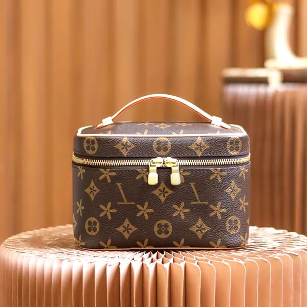 

famous luxury designer cosmetic bags nice vanity totes crossbody flap genuine leather shopping wallet m44935 large handbag women's mens
