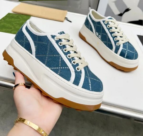 

casual shoes luxury causal shoes women's sneakers outdoor shoe women trainers size 35-40, Black