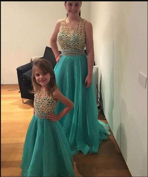 

custom made beaded jewel neck mother and daughter dresses 2019 long chiffon a line wedding party gowns littler flower girls dress2075131, White;blue