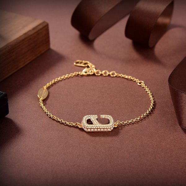 

luxury gold full diamond pig nose 18k rose bracelet for women v letter simple branded bracelet jewellery gift for wife, Black