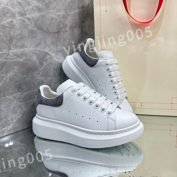 

new r woman shoe leather lace up men fashion platform oversized sneakers white black mens womens alexanders xsd221101