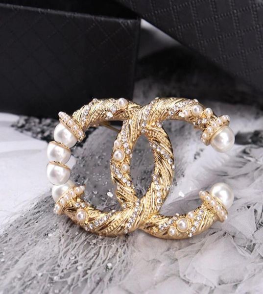 

luxury women designer brand letter brooches 18k gold plated inlay crystal rhinestone beautiful jewelry sweater brooch pearl pin ma6297306, Gray