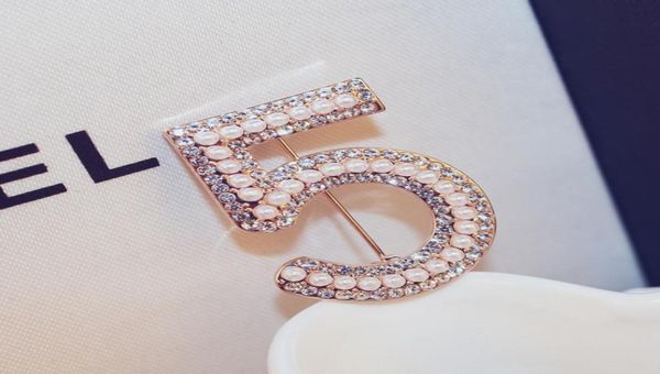

gold colorsilver brooches letter 5 full crystal rhinestone brooch pins for women party flower number brooches jewelry3275849, Gray