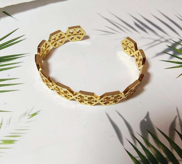 

tb gold plated hollow logo opening adjustable copper casting bracelet9091737, Black