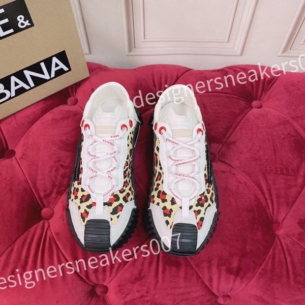 

2023 new womens sneakers casual technology shoes mens for designer brand fashion leather embroidery size 35-41 hc210428, Black