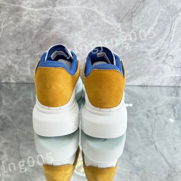 

2023 new luxury designer woman shoes leather lace up men fashion platform oversized sneakers white black mens womens alexanders xsd221101