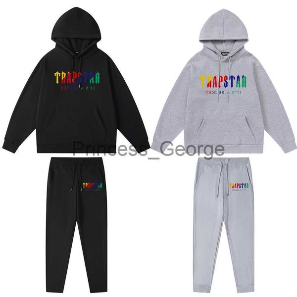 

mens hoodies sweatshirts trapstar oversized hoodie mens trapstar tracksuit designer shirts print letter luxury black and white grey rainbow