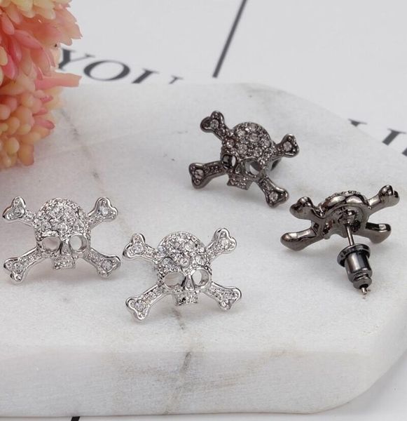 

queen mother full of diamond skull earrings punk style0127240503, Silver