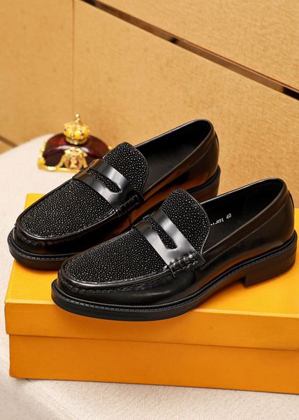 

2023 mens dress shoes slip on rhinestone designer brogue flats male brand fashion party business driving shoes size 38-45, Black