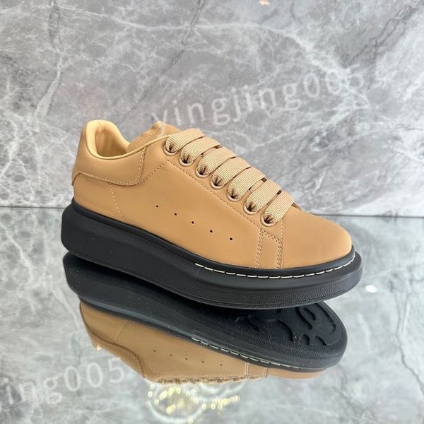 

2023 new casual shoes triple sole trainers old dad shoe sneaker black crystal bottom men womens trendy and fashionable superior shoe xsd2211