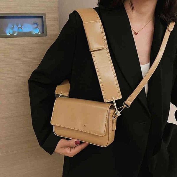 

j designer bags luxury handbags design crossbody purse versatile small square shoulder french stick underarm bag 11 colors 220916