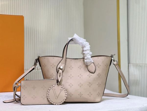 

m21580 21581 blossom shopping bags ornamental engraving perforation handbag luxury soft cowhide designer gm mm shoulder bags blossom tote pu