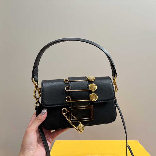 

luxury bags mini designer shoulder bag baguette luxurys handbags women classic metal square crossbody bags pink purse 230713