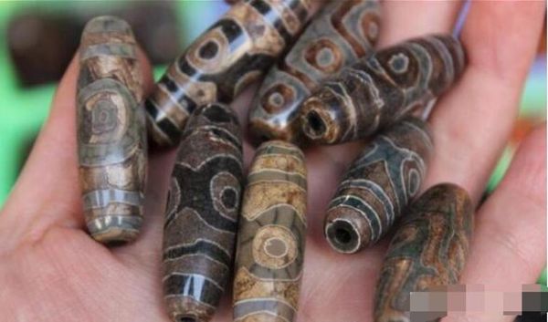 

whole nine eyes dzi beading magic treasure tibetan medallion dharma dzi bead pendant old material single whole4756944, Silver