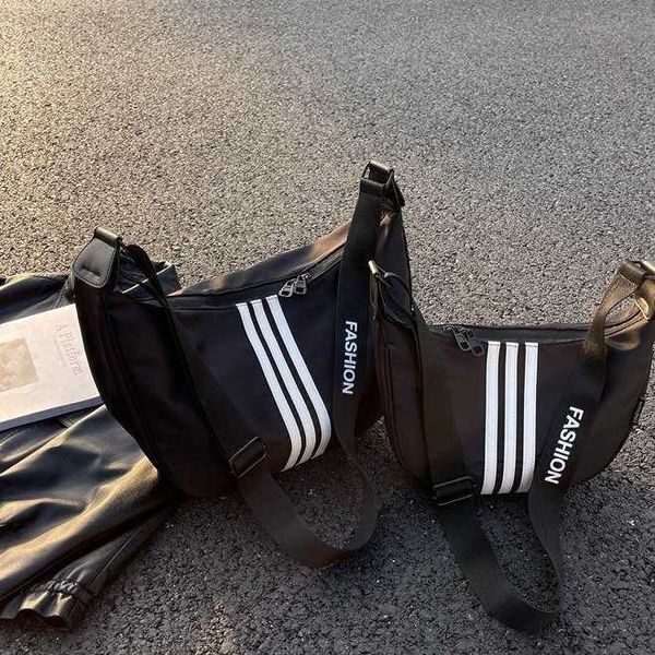 

popular stripe big bag for women new personalized student commuting tote bag for small and simple underarm bag