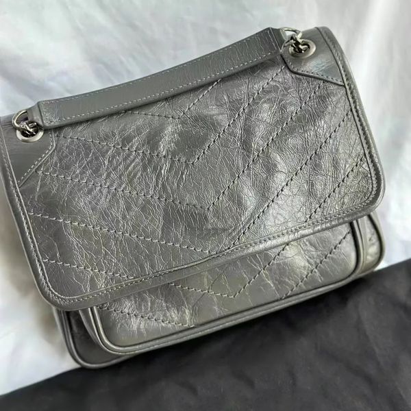 

mirror quality leather white crossbody totes bag womens designers fashion handbags clutch flap envelope bags mens luxury medium metal chain