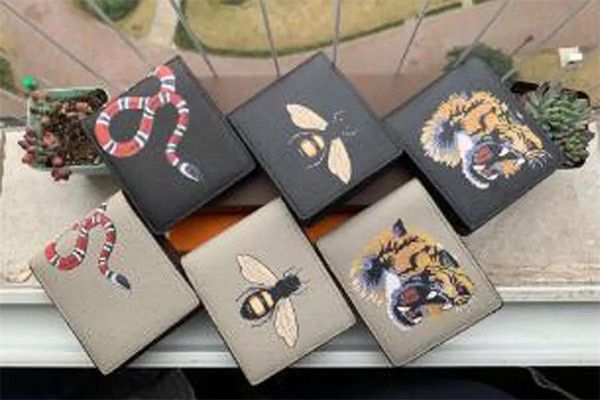 

2023 men animal short wallet leather black snake tiger bee wallets women long style purse wallet card holders with cards gift box, Red;black