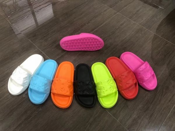 

2024 v light slippersdesigner slippers clip toe woman sandals casual female flats slides beach footwear new flip flops ladies fashion footwe, Black