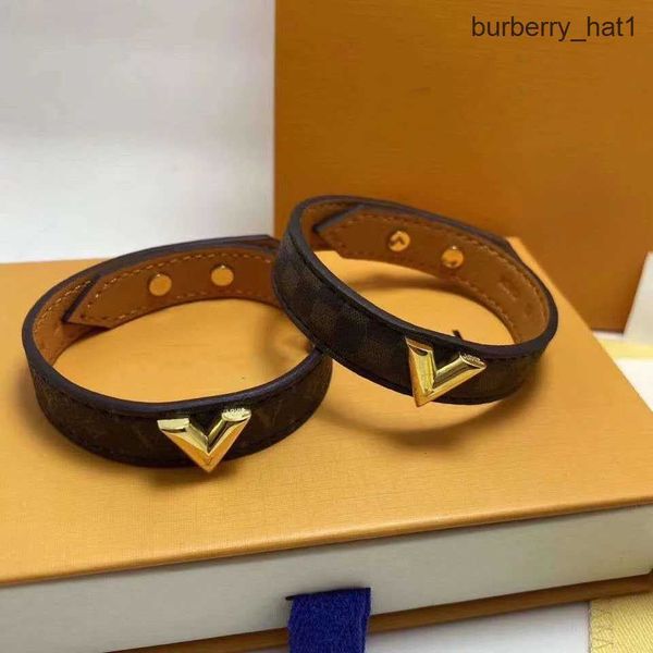 

chain charms bracelets designers jewellery luxury bangle letter v floral leather rope european and american style for mens fashion womens cj, Black