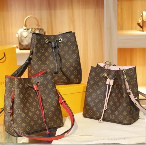 

fashion women designers bags bucket shoulder bag brown flower purses womens tote brand letter leather handbags crossbody wallets aa1
