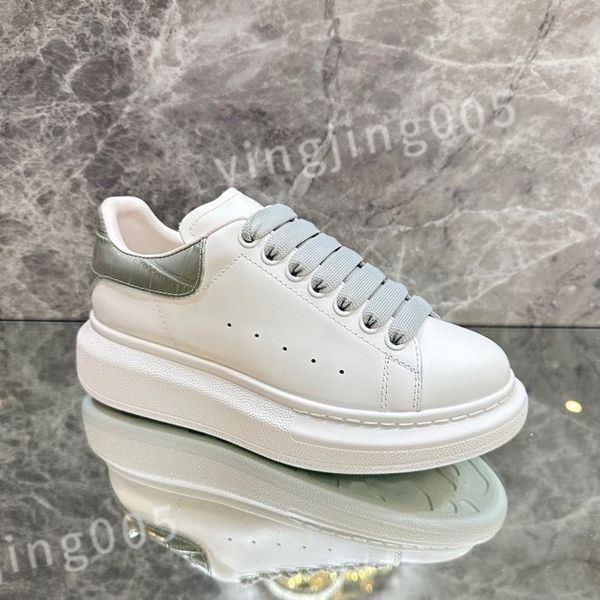 

2023 new luxury fashion shoe the four seasons sneakers lace-up canvas trainers embroidery street style stars patches size 35-46 xsd221105, Black