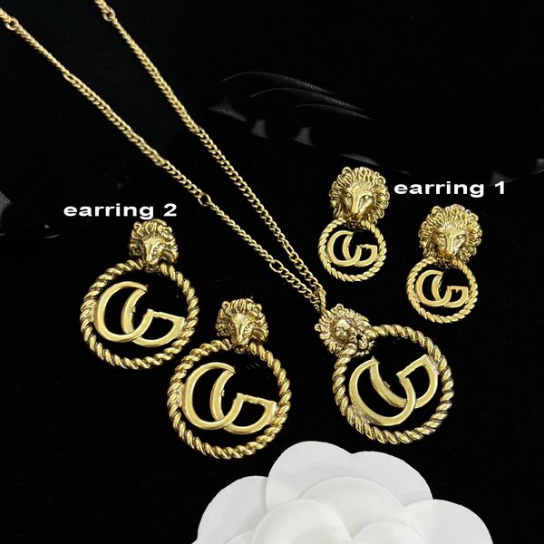 

luxury design gold chain classic fashion lion head necklace hoop earrings retro emerald ear studs couple chains necklace sets designer jewel, Black