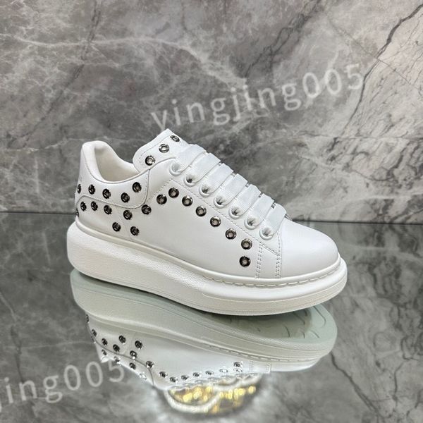 

2023 new luxurys designer sneakers calfskin casual shoes reflective shoes vintage trainers sneaker leisure shoe platform lace-up xsd221110, Black