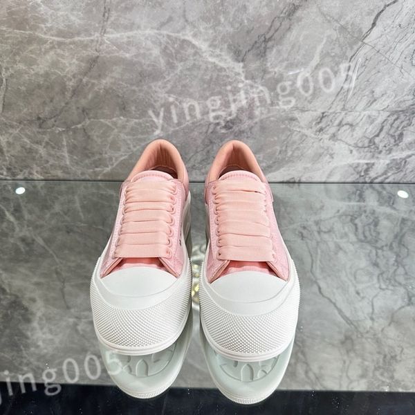 

2023 luxury designer stage leather casual shoes fashionable sports platform mens womens velvet white lace up alexander sneakers xsd221106, Black