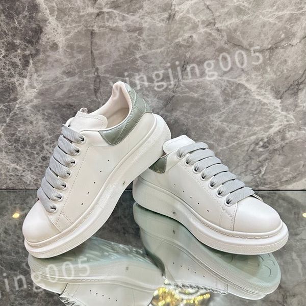 

2023 luxury fashion shoe the four seasons sneakers lace-up canvas trainers embroidery street style stars patches size 35-46 xsd221105, Black