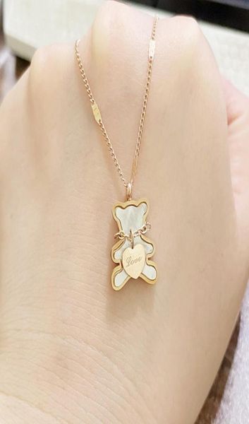 

europe and the united states titanium steel love necklace female white fritillaria bbeating heart bear collarbone chain jewelry2656091, Silver