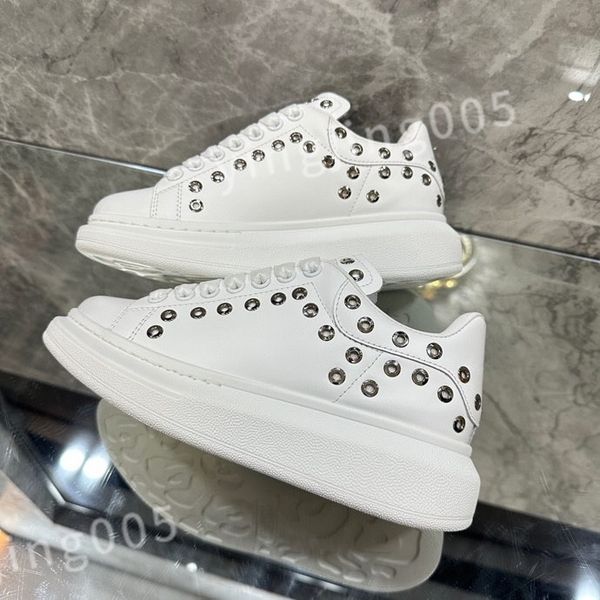 

2023 new luxurys designer sneakers calfskin casual shoes reflective shoes vintage trainers sneaker leisure shoe platform lace-up xsd221110, Black