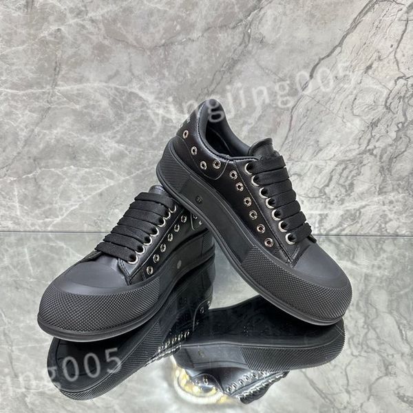 

2023 designer sneakers calfskin casual shoes reflective shoes vintage trainers sneaker leisure shoes platform lace-up xsd221111, Black