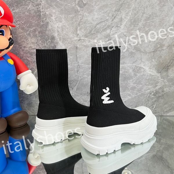 

new luxury men designer sneakers women sock technical knit sock-like trainers designer shoes fashion white black casual shoes xsd221113