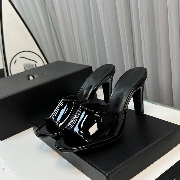 

designer sandals summer channel heels slippers women chain leather sandal outdoor beach flat woman ccity slide dgdfs, Black