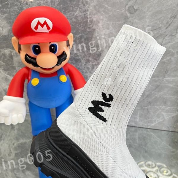 

new luxury boots men's women's running casual shoes couple designer thick bottom comfortable stretch knit black white gray sock sh