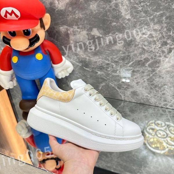 

2023 luxury fashion shoes the four seasons sneakers lace-up canvas trainers embroidery street style stars patches size 35-46 xsd221105, Black
