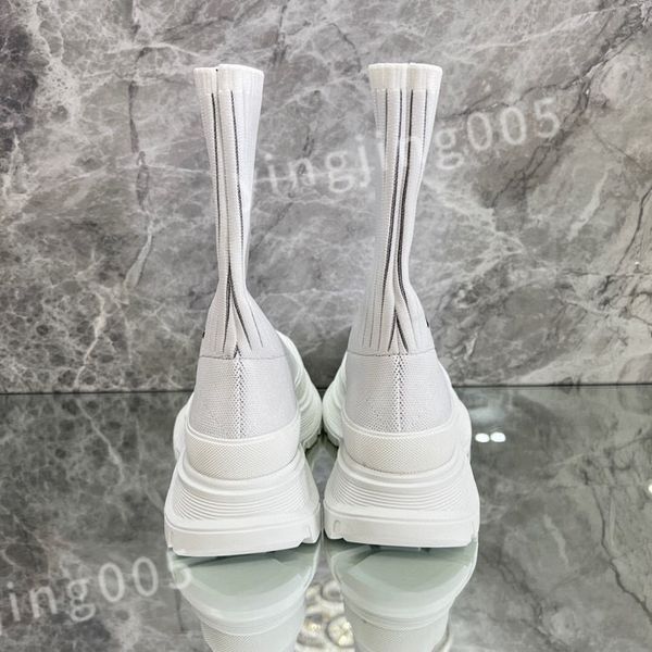 

2023 new luxurys boots men's women's running casual shoes couple designer thick bottom comfortable stretch knit black white gray s