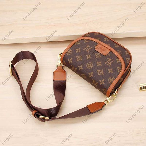 

genuine leather old flower womensb agw ithv ersatilet emperamenta ndv ersatileg enuinel eathers houlderb agw ides houlders trapm inic rossbo