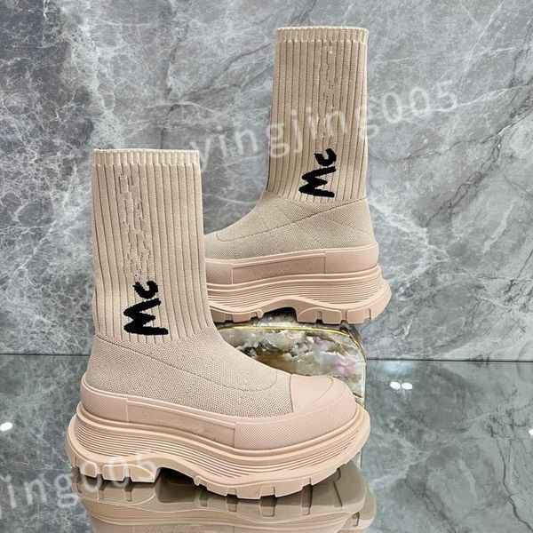 

2023 new boots men's women's running casual shoes couple designer thick bottom comfortable stretch knit black white gray sock shoe