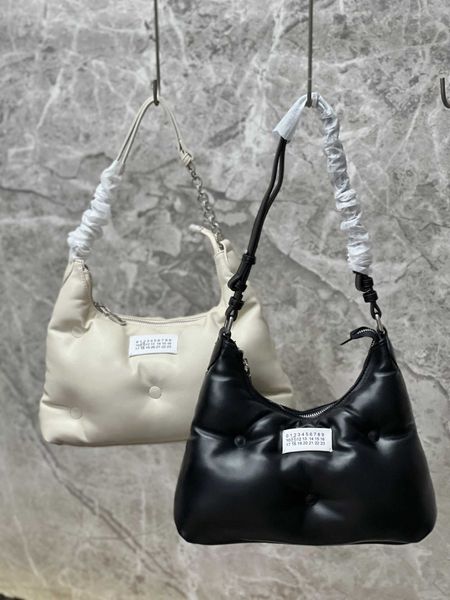 

margiela 2023 spring/summer fashion versatile and minimalist margiela fashion network red margiela one shoulder handheld cloud women's