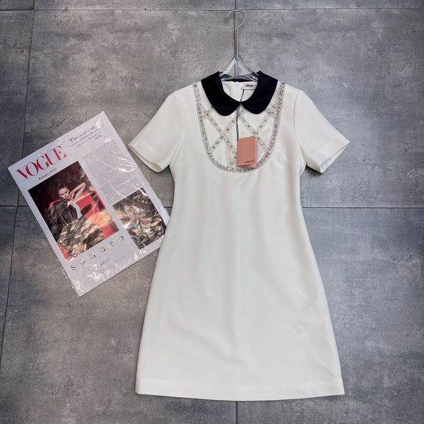 

designer dress women designer clothing with studded diamond embellishments and contrasting lapels, short sleeves, solid color, high waisted, Black;gray
