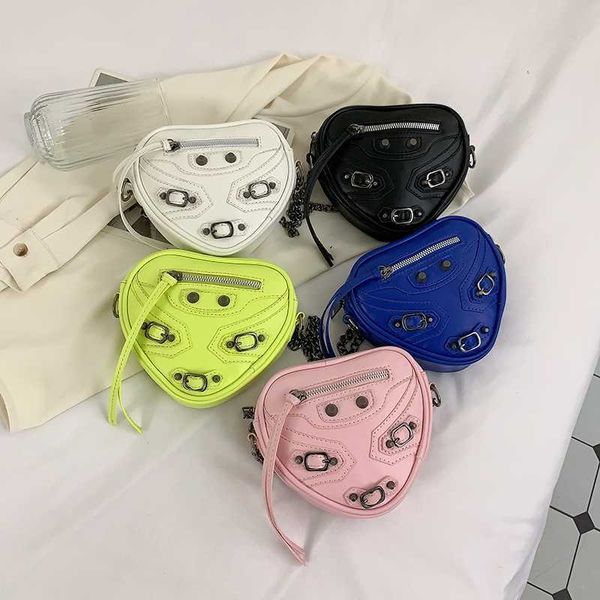 

shoulder bags women mini rivet heart design brand 2023 fashion new small messenger for cute crossbody purse 230426