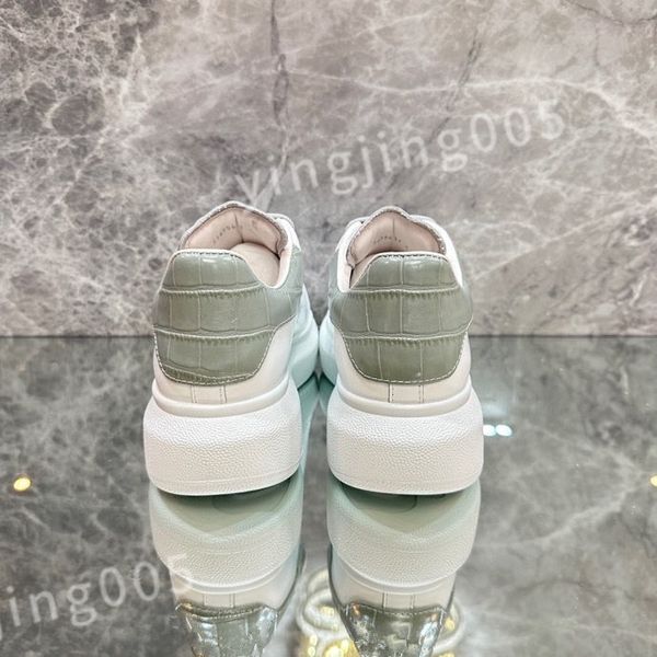 

2023 new luxury fashion shoe the four seasons sneakers lace-up canvas trainers embroidery street style stars patches size 35-46 xsd221105, Black