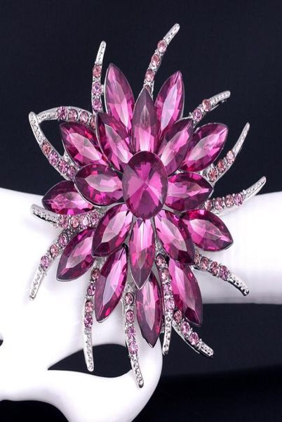 

2020 european and american style collar flower pins new crystal brooches large brooches fashionable korean women039s jewelry4369269, Gray