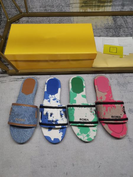 

2023 slippers designer rubber slides sandal women flat heel casual shoes classic open toe beach slippers embroidery graffiti color flip flop, Black