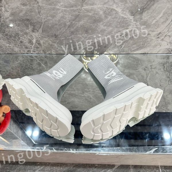 

2023 new luxury designer sneakers calfskin casual shoes reflective shoes vintage trainers sneaker leisure shoes platform lace-up xsd221112, Black